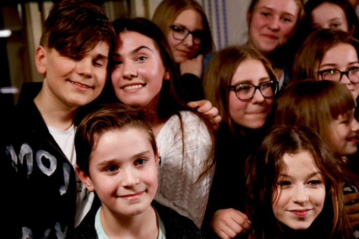 Spotkanie fanów z zespołem 4Dreamers i uczestnikami programu "The Voice Kids" w MDK w Elblągu