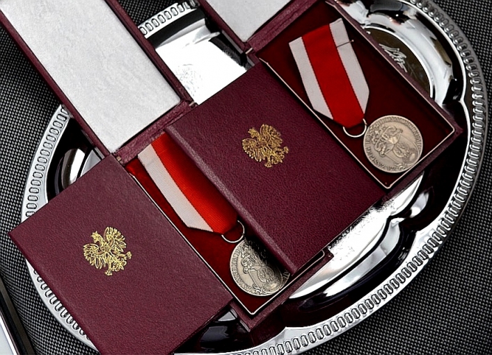 Srebrny medal „Za zasługi dla obronności kraju