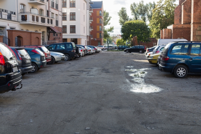 Stare Miasto zza kulis
