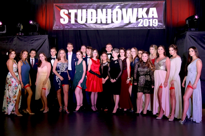 Studniówka I LO w Elblągu A.D. 2019 + zdjęcia (pierwsza część fotorelacji)