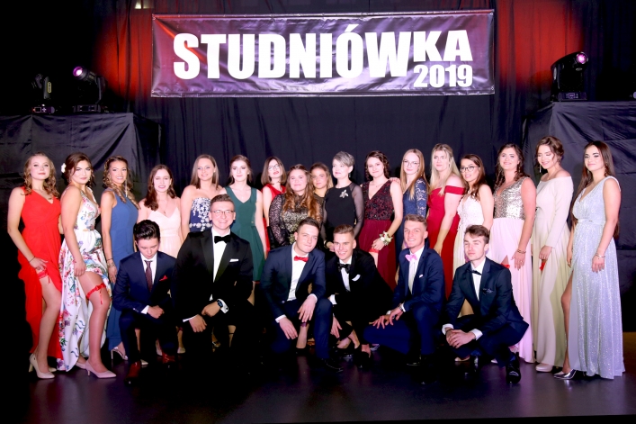 Studniówka I LO w Elblągu A.D. 2019 + zdjęcia (pierwsza część fotorelacji)