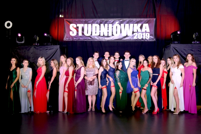 Studniówka I LO w Elblągu A.D. 2019 + zdjęcia (pierwsza część fotorelacji)