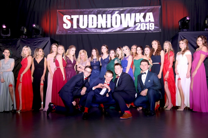 Studniówka I LO w Elblągu A.D. 2019 + zdjęcia (pierwsza część fotorelacji)