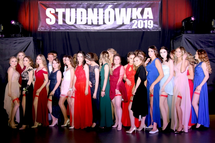 Studniówka I LO w Elblągu A.D. 2019 + zdjęcia (pierwsza część fotorelacji)