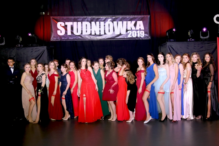 Studniówka I LO w Elblągu A.D. 2019 + zdjęcia (pierwsza część fotorelacji)