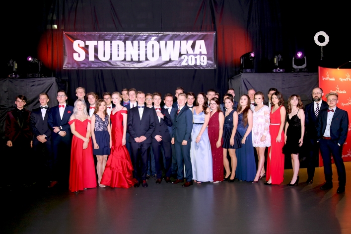 Studniówka I LO w Elblągu A.D. 2019 + zdjęcia (pierwsza część fotorelacji)