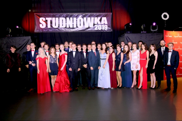 Studniówka I LO w Elblągu A.D. 2019 + zdjęcia (pierwsza część fotorelacji)