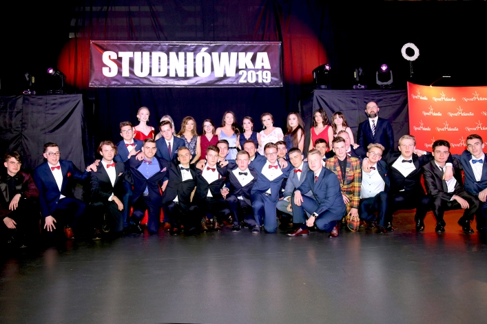 Studniówka I LO w Elblągu A.D. 2019 + zdjęcia (pierwsza część fotorelacji)