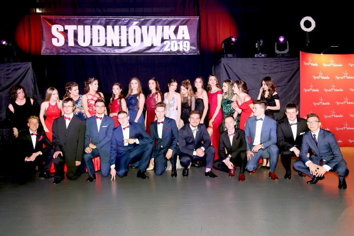 Studniówka I LO w Elblągu A.D. 2019 + zdjęcia (pierwsza część fotorelacji)