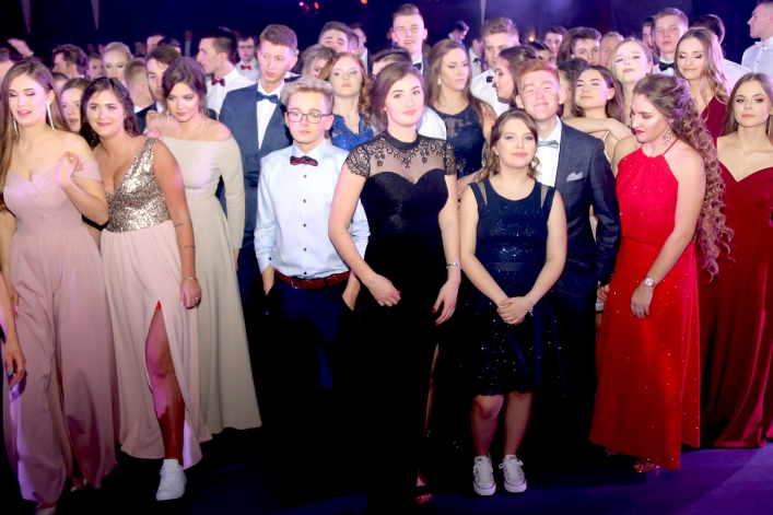 Studniówka I LO w Elblągu A.D. 2019 + zdjęcia (trzecia część fotorelacji)