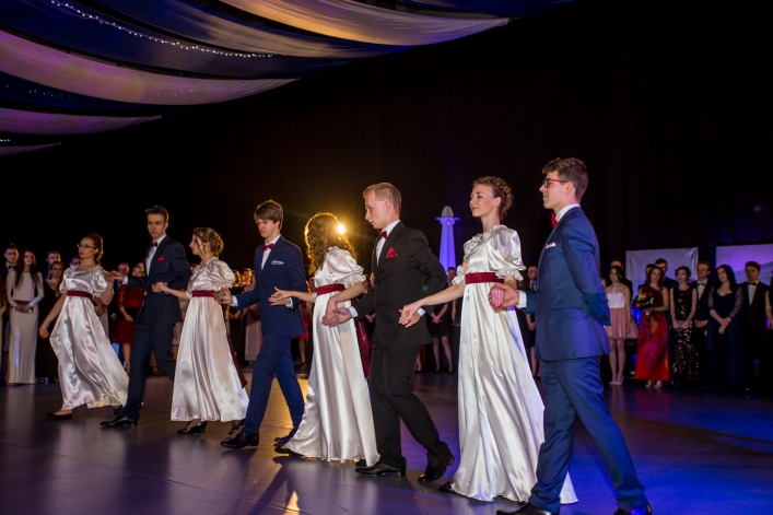 Studniówka II Liceum Ogólnokształcącego w Elblągu 2017 (+Zdjęcia)