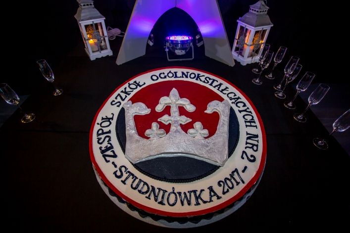 Studniówka II Liceum Ogólnokształcącego w Elblągu 2017 (+Zdjęcia)