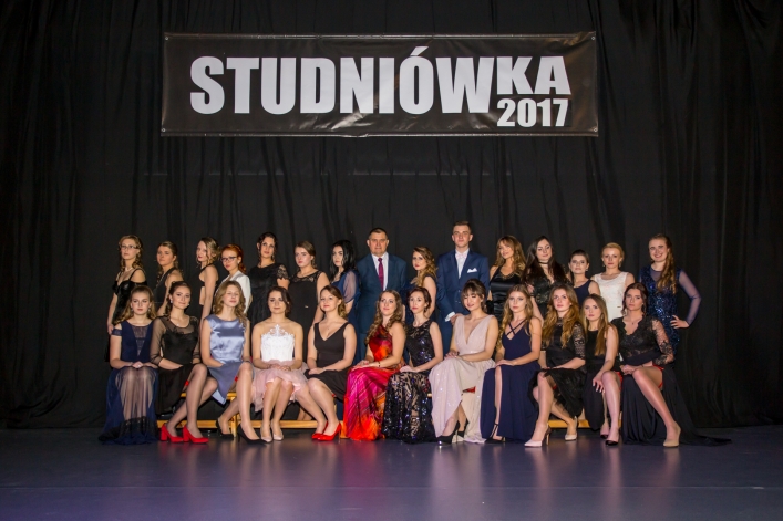Studniówka II Liceum Ogólnokształcącego w Elblągu 2017 (+Zdjęcia)