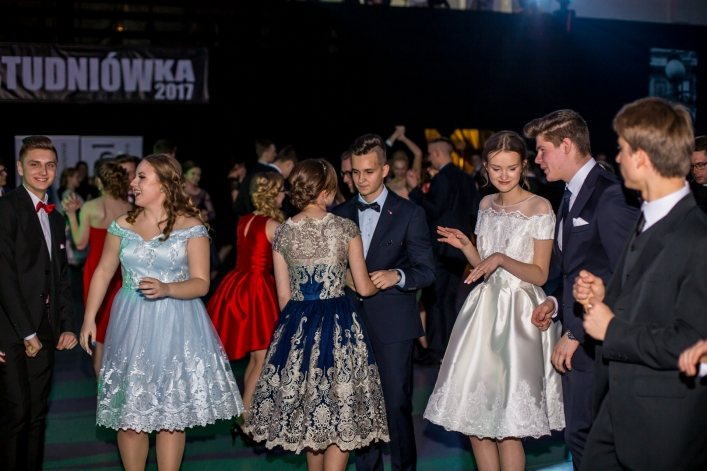 Studniówka II Liceum Ogólnokształcącego w Elblągu 2017 (+Zdjęcia)