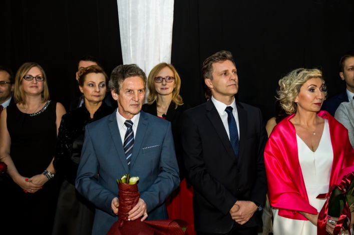 Studniówka III LO. Zobacz zdjęcia i film z balu