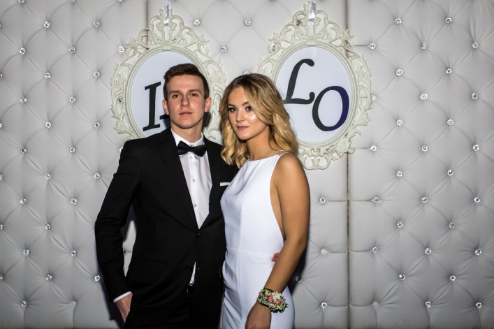 Studniówka III LO. Zobacz zdjęcia i film z balu