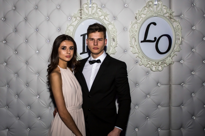 Studniówka III LO. Zobacz zdjęcia i film z balu