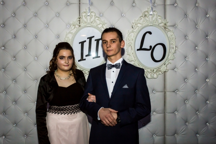 Studniówka III LO. Zobacz zdjęcia i film z balu