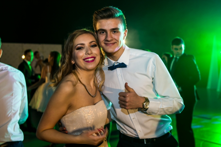 Studniówka III LO. Zobacz zdjęcia i film z balu