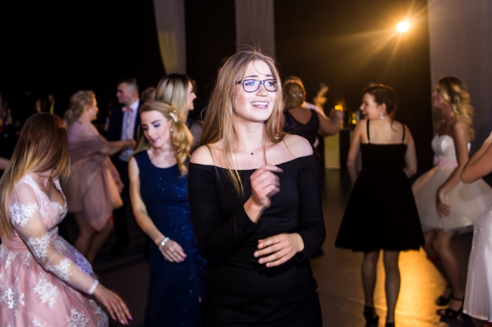 Studniówka III LO. Zobacz zdjęcia i film z balu