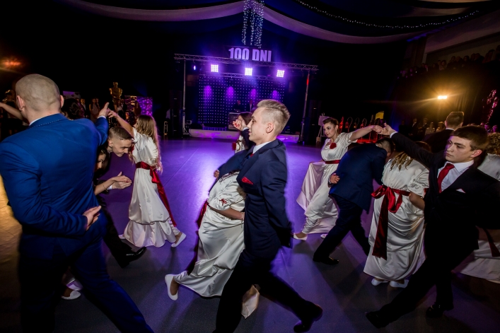 Studniówka IV Liceum Ogólnokształcącego w Elblągu 2017 (+Zdjęcia)