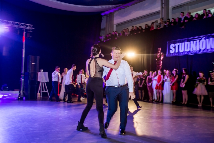 Studniówka IV Liceum Ogólnokształcącego w Elblągu 2017 (+Zdjęcia)