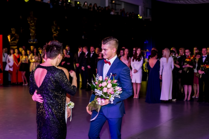 Studniówka IV Liceum Ogólnokształcącego w Elblągu 2017 (+Zdjęcia)