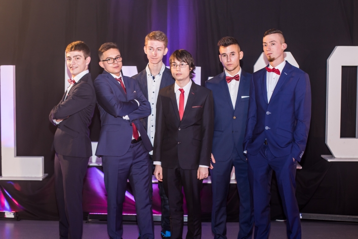 Studniówka IV Liceum Ogólnokształcącego w Elblągu 2017 (+Zdjęcia)