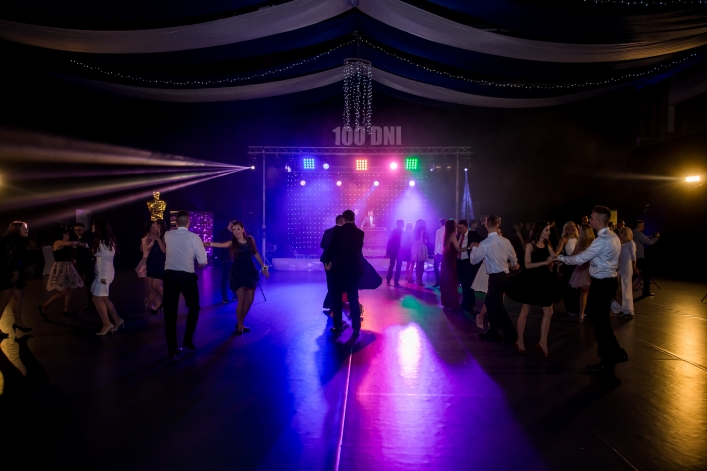 Studniówka IV Liceum Ogólnokształcącego w Elblągu 2017 (+Zdjęcia)