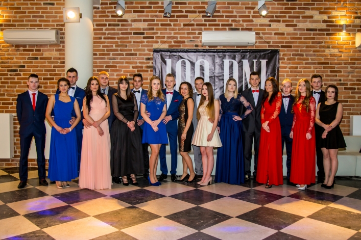 Studniówka w Zespole Szkół Ekonomicznych i Ogólnokształcących. (+Zdjęcia)  