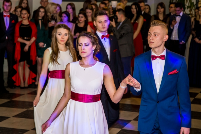 Studniówka w Zespole Szkół Ekonomicznych i Ogólnokształcących. (+Zdjęcia)  