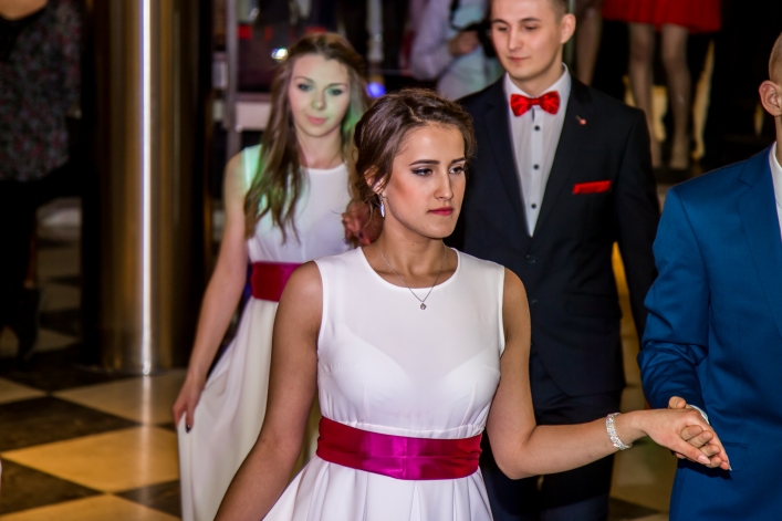 Studniówka w Zespole Szkół Ekonomicznych i Ogólnokształcących. (+Zdjęcia)  