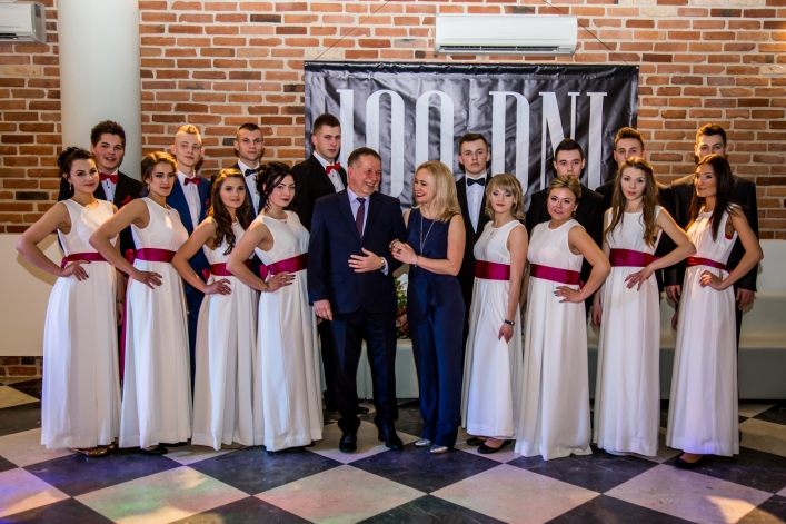 Studniówka w Zespole Szkół Ekonomicznych i Ogólnokształcących. (+Zdjęcia)  