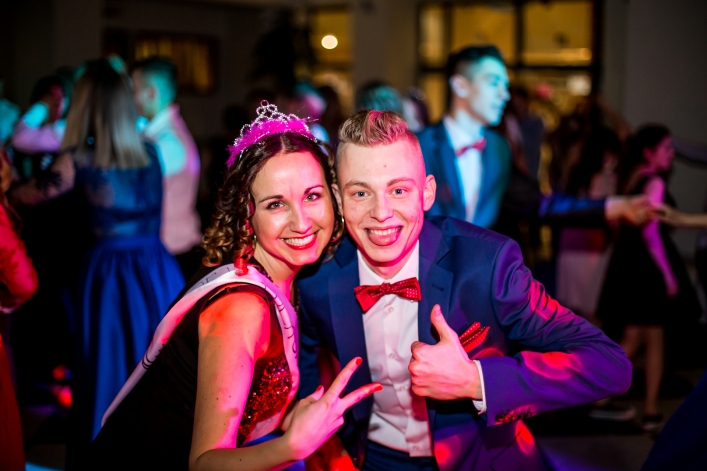 Studniówka w Zespole Szkół Ekonomicznych i Ogólnokształcących. (+Zdjęcia)  