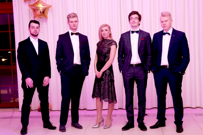 Studniówka Zespołu Szkół Gospodarczych w Elblągu A.D. 2019 (+ zdjęcia)