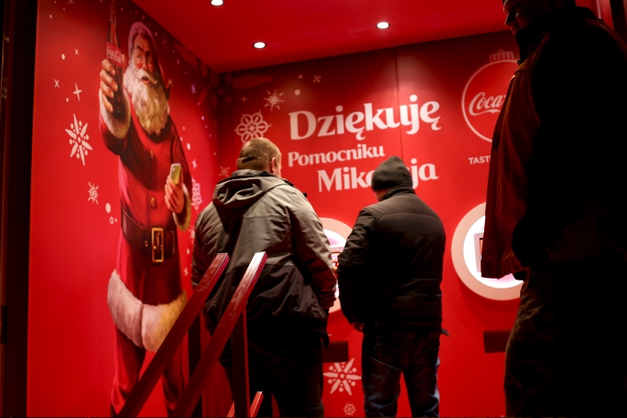 Świąteczna ciężarówka Coca-Coli zawitała do Elbląga. Tłumy w kolejce po puszkę