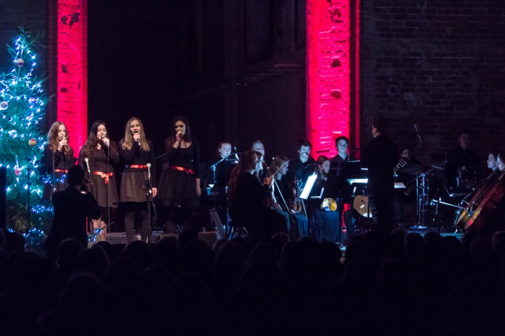 Świąteczny koncert młodych muzyków w Galerii EL