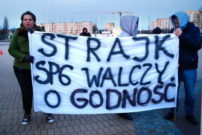 Światełko dla edukacji na Placu Kazimierza Jagiellończyka