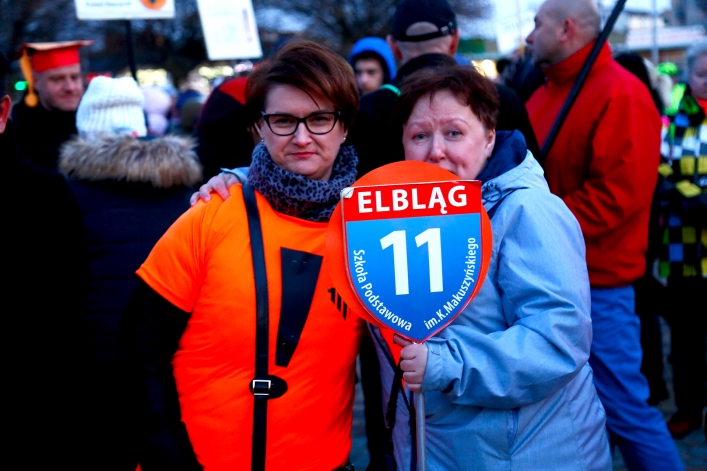 Światełko dla edukacji na Placu Kazimierza Jagiellończyka