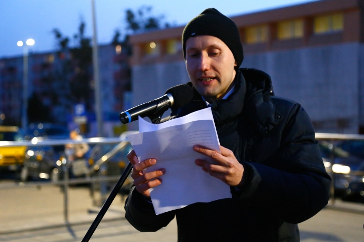 Światełko dla edukacji na Placu Kazimierza Jagiellończyka