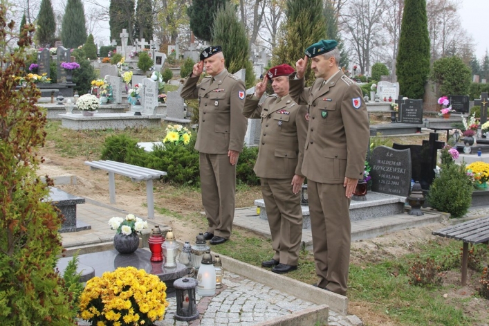 Święto Zmarłych w 16 PDZ