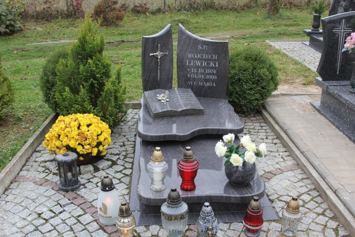 Święto Zmarłych w 16 PDZ