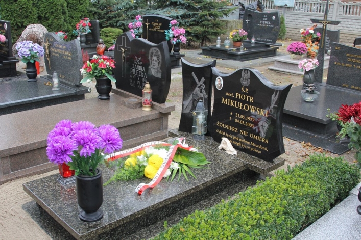 Święto Zmarłych w 16 PDZ