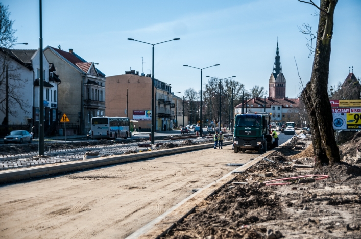 Sygnalizacja świetlna przy drodze 503. Wprowadzono ruch wahadłowy. 