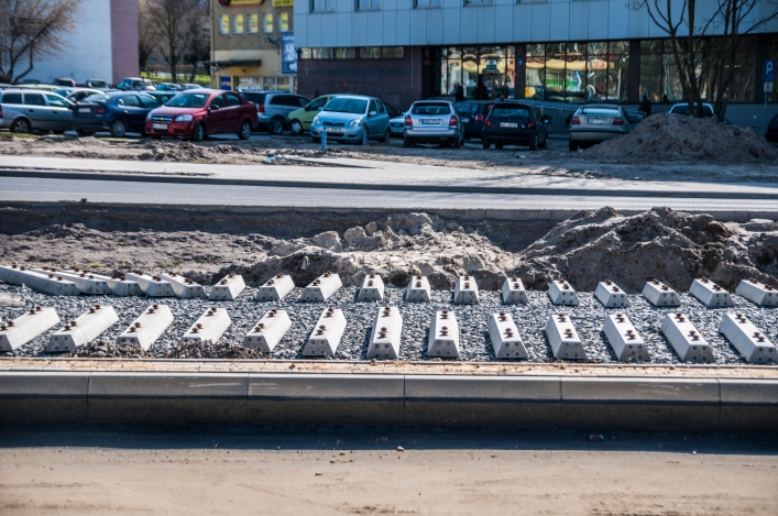 Sygnalizacja świetlna przy drodze 503. Wprowadzono ruch wahadłowy. 