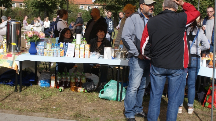 Szczudlarze, tatuaże, konkursy. Za nami festyn rodzinny w Szkole Podstawowej 6