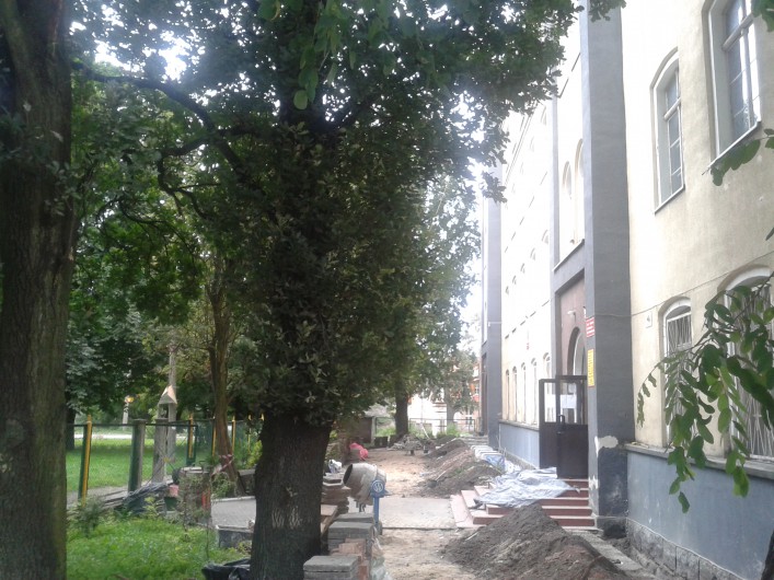 Szkoła bez okien nie może funkcjonować. Termomodernizacja Gimnazjum nr 9 trwa