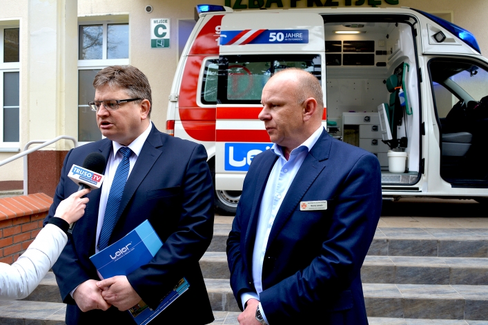 Szpital Miejski otrzymał nową karetkę pogotowia