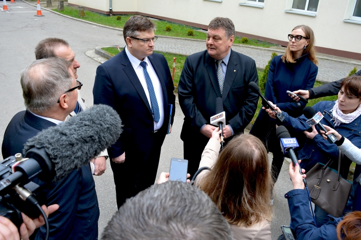 Szpital Miejski otrzymał nową karetkę pogotowia