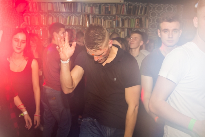 Tak bawiliście się na Fluo Party w „Sąsiadach” - zdjęcia